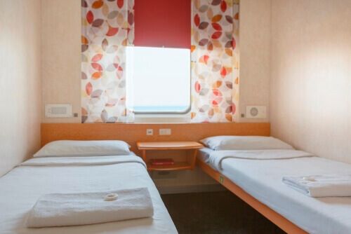 2 Bed Porthole Private Cabin